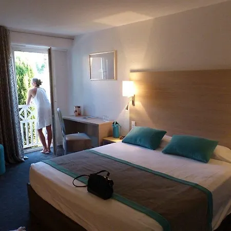H Hyères